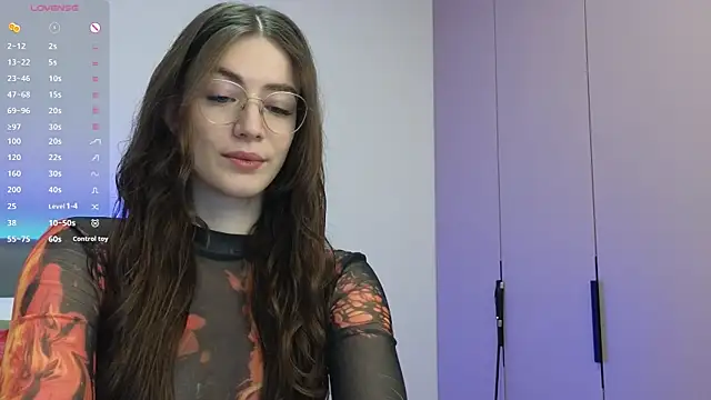 Ester Hill online show from 10/20/25, 10:32