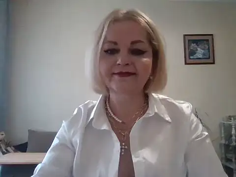 SofiyaPetrova online show from 11/02/25, 01:35