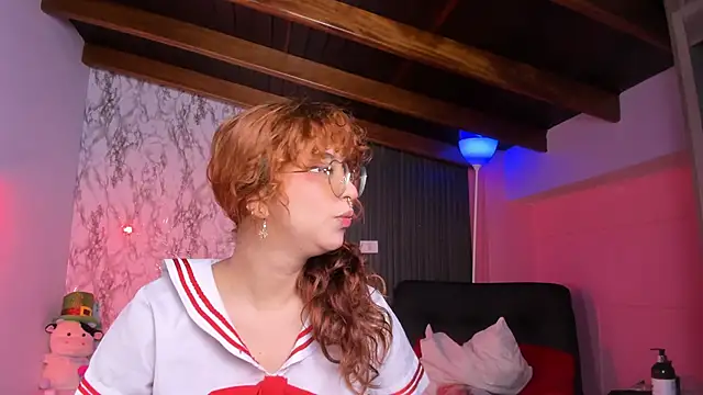 chloe blue online show from 10/03/25, 11:18