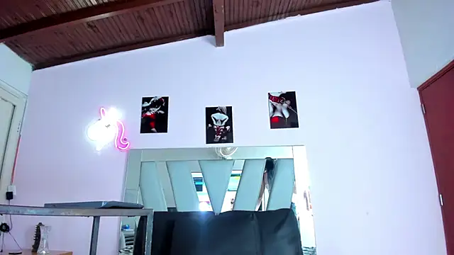 hailyehot online show from 01/04/25, 05:48