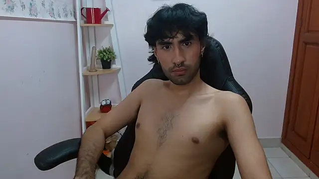 MilanZaire online show from 12/18/24, 06:43