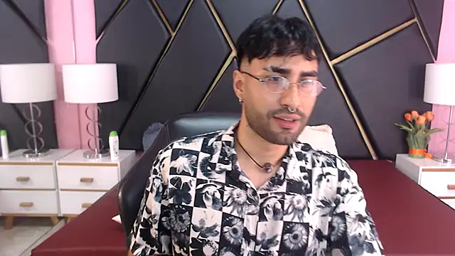 MilanZaire online show from 09/23/25, 09:40