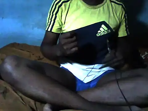 Snapshot of little__joy chatting on 12/05/25, 05:31 little joy online show from 12/05/25, 05:31