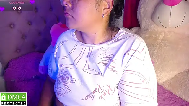 KittyHot20 online show from 11/17/25, 01:44