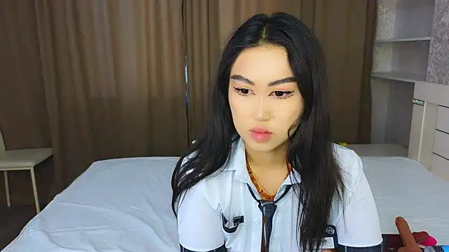 Diana Moon  online show from 06/13/26, 01:47