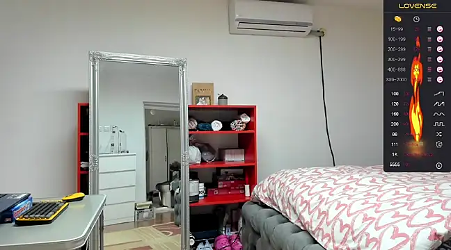 Snapshot of supermanboy94 chatting on 01/21/25, 10:08 supermanboy94 online show from 01/21/25, 10:08