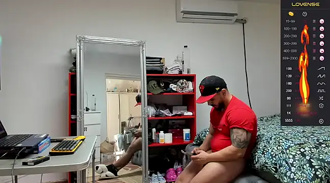 Snapshot of supermanboy94 chatting on 01/27/25, 09:55 supermanboy94 online show from 01/27/25, 09:55