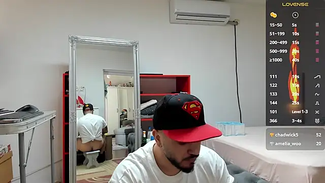 Snapshot of supermanboy94 chatting on 03/06/25, 09:36 supermanboy94 online show from 03/06/25, 09:36