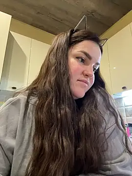 Snapshot of Karolina_llove chatting on 10/18/25, 07:36 Karolina llove online show from 10/18/25, 07:36