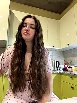 Karolina llove online show from 11/07/25, 11:05