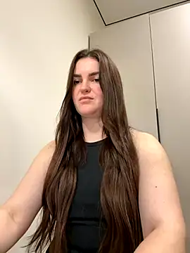 Karolina llove online show from 11/28/25, 11:46