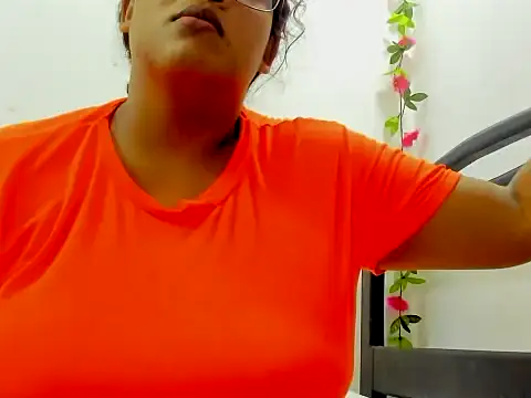 Kika teem online show from 11/24/25, 11:26