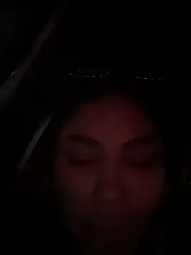 Snapshot of SaraParisi chatting on 10/19/25, 11:16 SaraParisi online show from 10/19/25, 11:16