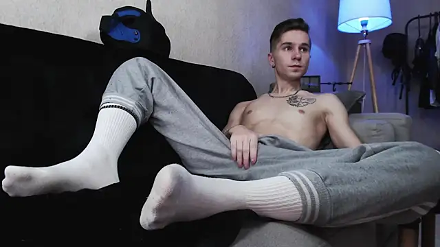 Snapshot of Joseph__Quinn chatting on 11/16/25, 08:09 Joseph Quinn online show from 11/16/25, 08:09