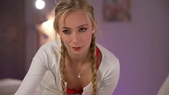 Snapshot of Vika54784 chatting on 11/07/25, 03:39 Vika54784 online show from 11/07/25, 03:39