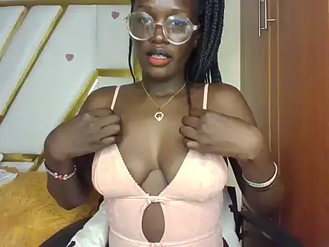 cutesmiling online show from 12/16/24, 10:45