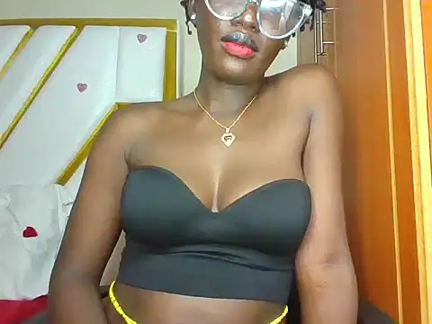 cutesmiling online show from 01/14/25, 06:13
