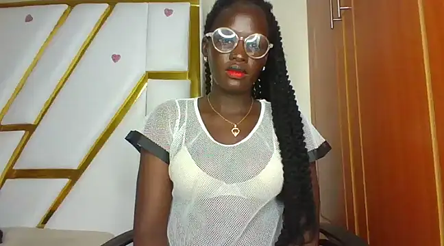 cutesmiling online show from 01/26/25, 11:29