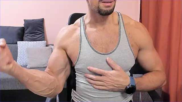 HotHunkTrainer online show from 12/02/24, 04:31