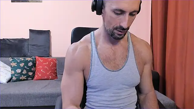 HotHunkTrainer online show from 12/09/24, 05:08