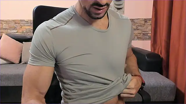 HotHunkTrainer online show from 09/21/25, 06:48