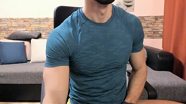 HotHunkTrainer online show from 12/14/25, 08:52