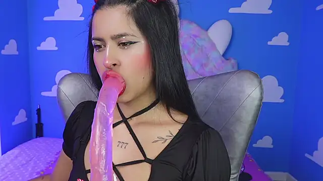 miss romyna online show from 10/28/25, 11:03