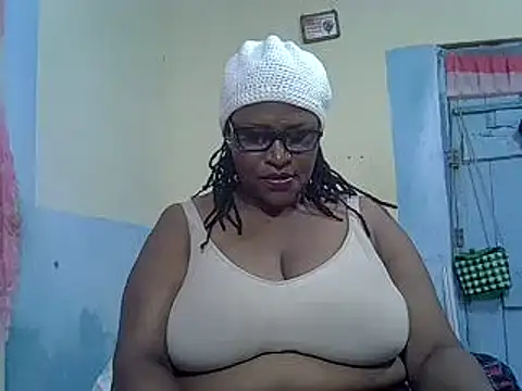 Snapshot of sexy_bigboobss chatting on 09/17/25, 07:48 sexy bigboobss online show from 09/17/25, 07:48