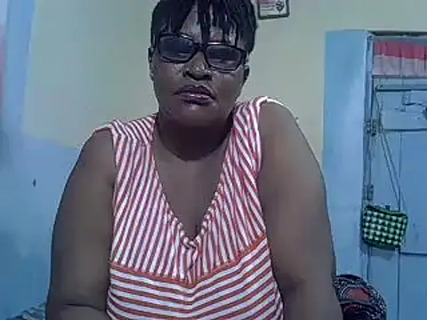 Snapshot of sexy_bigboobss chatting on 09/22/25, 06:43 sexy bigboobss online show from 09/22/25, 06:43