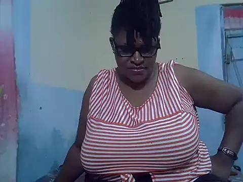 Snapshot of sexy_bigboobss chatting on 09/29/25, 06:46 sexy bigboobss online show from 09/29/25, 06:46