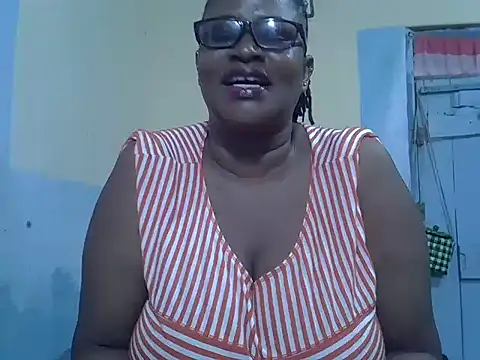 Snapshot of sexy_bigboobss chatting on 10/08/25, 07:17 sexy bigboobss online show from 10/08/25, 07:17