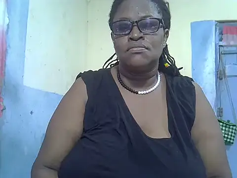 Snapshot of sexy_bigboobss chatting on 10/28/25, 09:13 sexy bigboobss online show from 10/28/25, 09:13