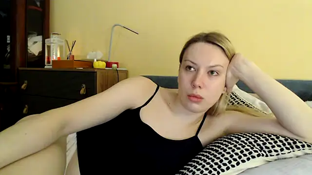Snapshot of Scarlettford chatting on 12/03/24, 03:11 Scarlettford online show from 12/03/24, 03:11