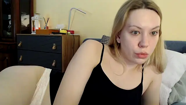 Snapshot of Scarlettford chatting on 12/04/24, 10:13 Scarlettford online show from 12/04/24, 10:13