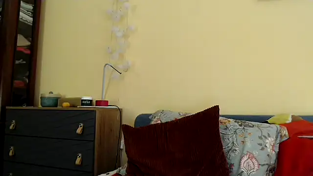 Snapshot of Scarlettford chatting on 01/03/25, 03:44 Scarlettford online show from 01/03/25, 03:44