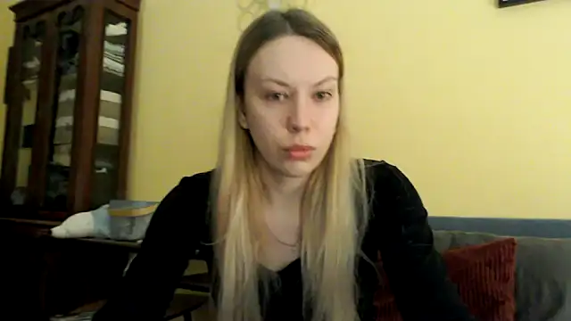 Snapshot of Scarlettford chatting on 02/02/25, 04:11 Scarlettford online show from 02/02/25, 04:11