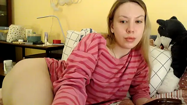 Snapshot of Scarlettford chatting on 02/09/25, 04:07 Scarlettford online show from 02/09/25, 04:07
