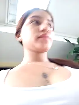 AnthonelaDuque online show from 10/03/25, 11:51