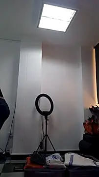 AnthonelaDuque online show from 11/09/25, 11:41