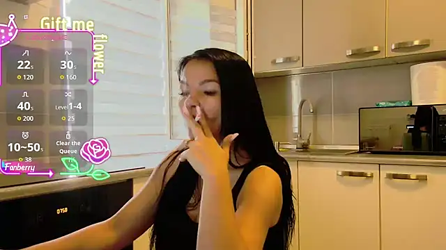 Snapshot of alisoncassie chatting on 09/18/25, 04:58 alisoncassie online show from 09/18/25, 04:58