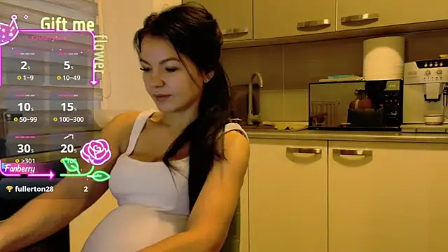 Snapshot of alisoncassie chatting on 10/09/25, 05:05 alisoncassie online show from 10/09/25, 05:05