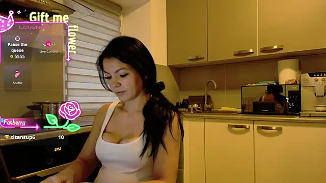 Snapshot of alisoncassie chatting on 10/24/25, 04:53 alisoncassie online show from 10/24/25, 04:53