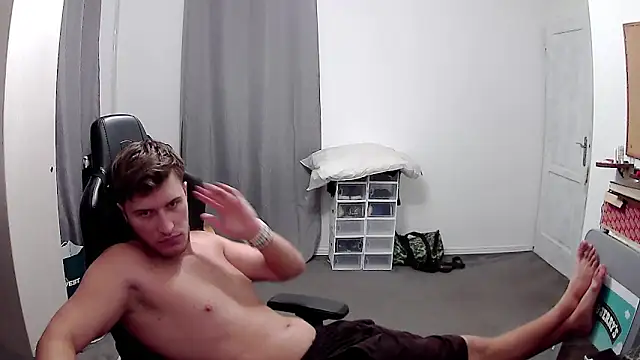 Snapshot of PKrisztian chatting on 09/10/25, 08:20 PKrisztian online show from 09/10/25, 08:20