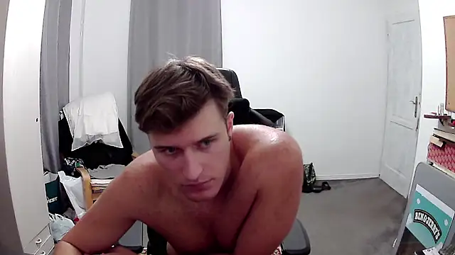 Snapshot of PKrisztian chatting on 09/11/25, 08:31 PKrisztian online show from 09/11/25, 08:31