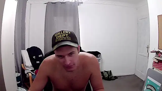Snapshot of PKrisztian chatting on 10/07/25, 01:30 PKrisztian online show from 10/07/25, 01:30
