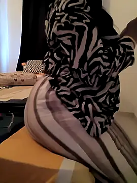 Selina 6 online show from 12/27/24, 02:04