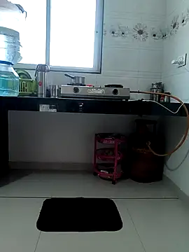 Selina 6 online show from 02/11/25, 12:16