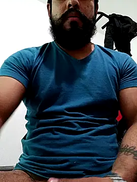 Snapshot of HombreS3n chatting on 12/29/24, 06:49 HombreS3n online show from 12/29/24, 06:49
