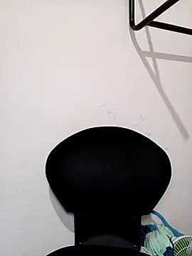 Snapshot of HombreS3n chatting on 09/30/25, 03:11 HombreS3n online show from 09/30/25, 03:11