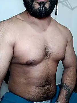 Snapshot of HombreS3n chatting on 10/18/25, 01:30 HombreS3n online show from 10/18/25, 01:30